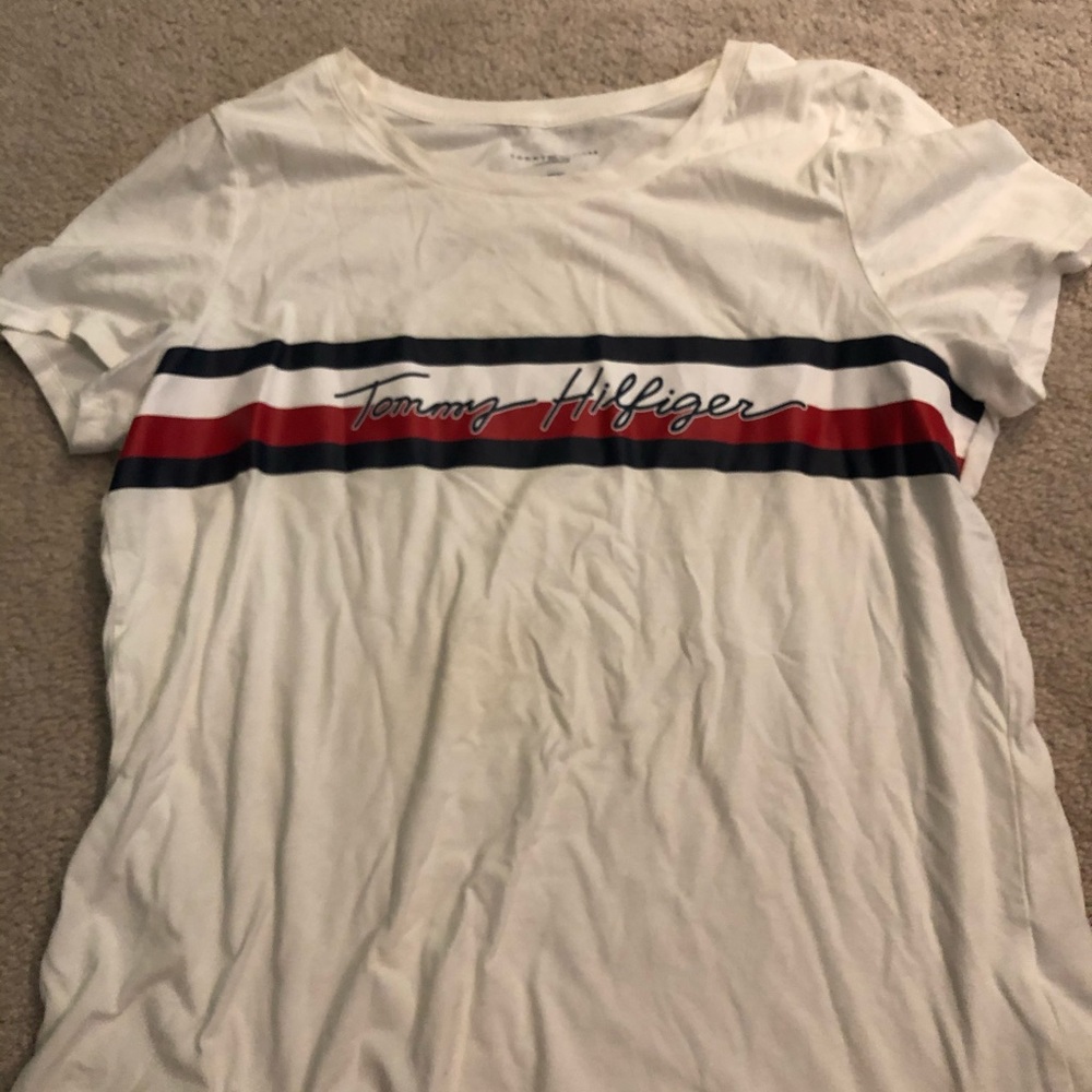 white Tommy Hilfiger tee shirt